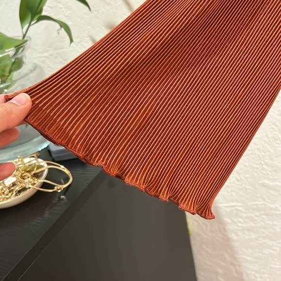 Anthropologie button up top - Picture 3 of 4